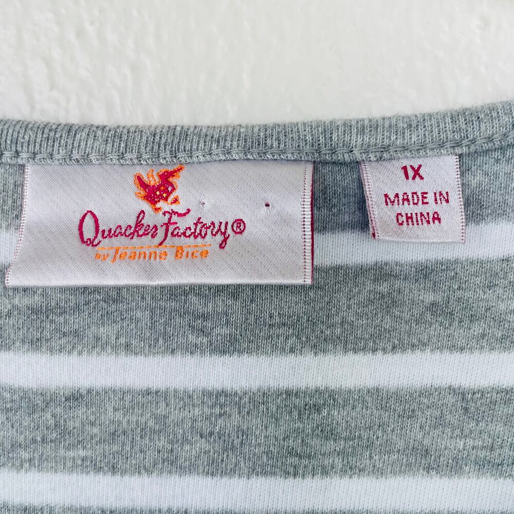 Quacker Factory Gray Knit Sequin Cardinal V Neck … - image 2